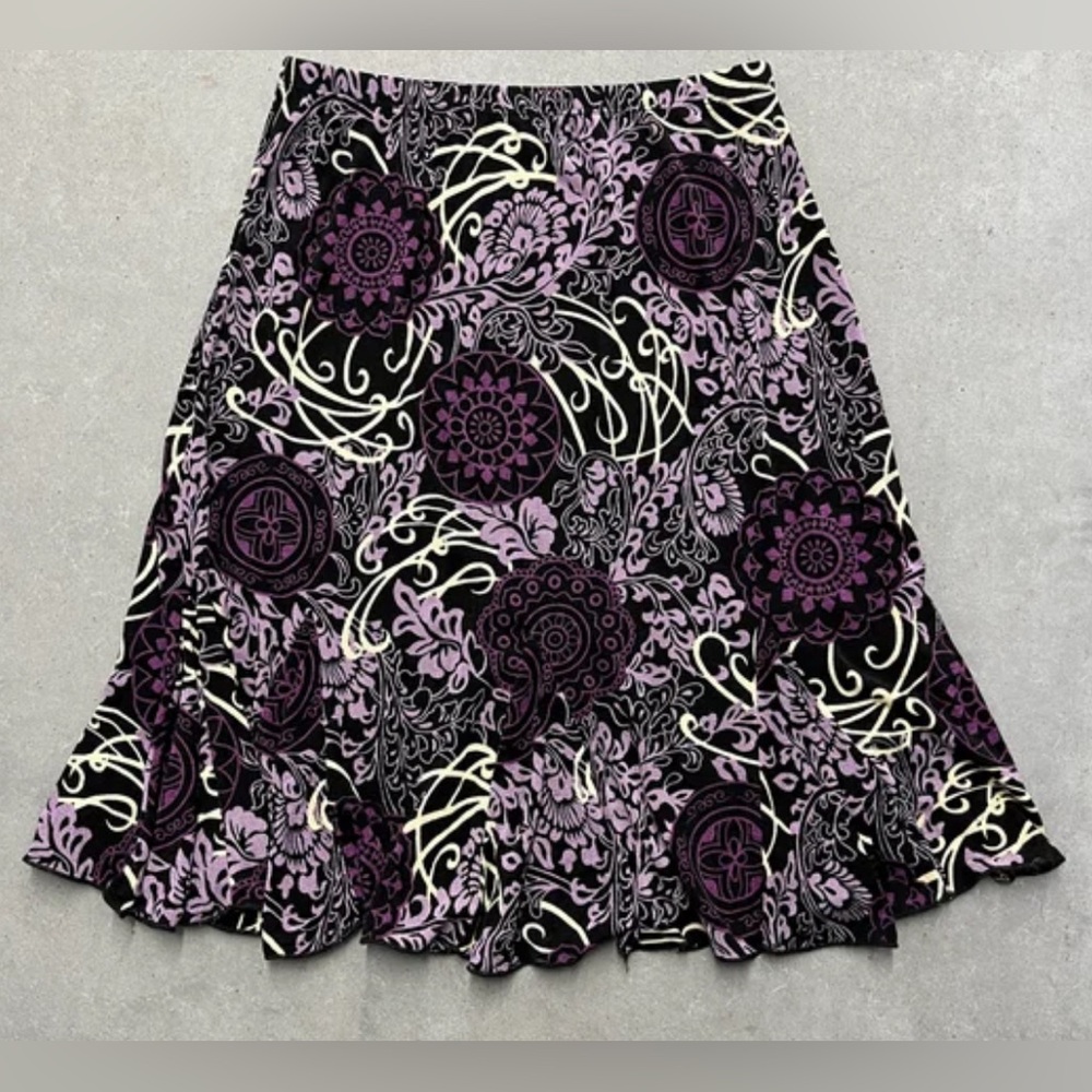 Briggs New York skirt. Purple, yellow, black Medium Petite
